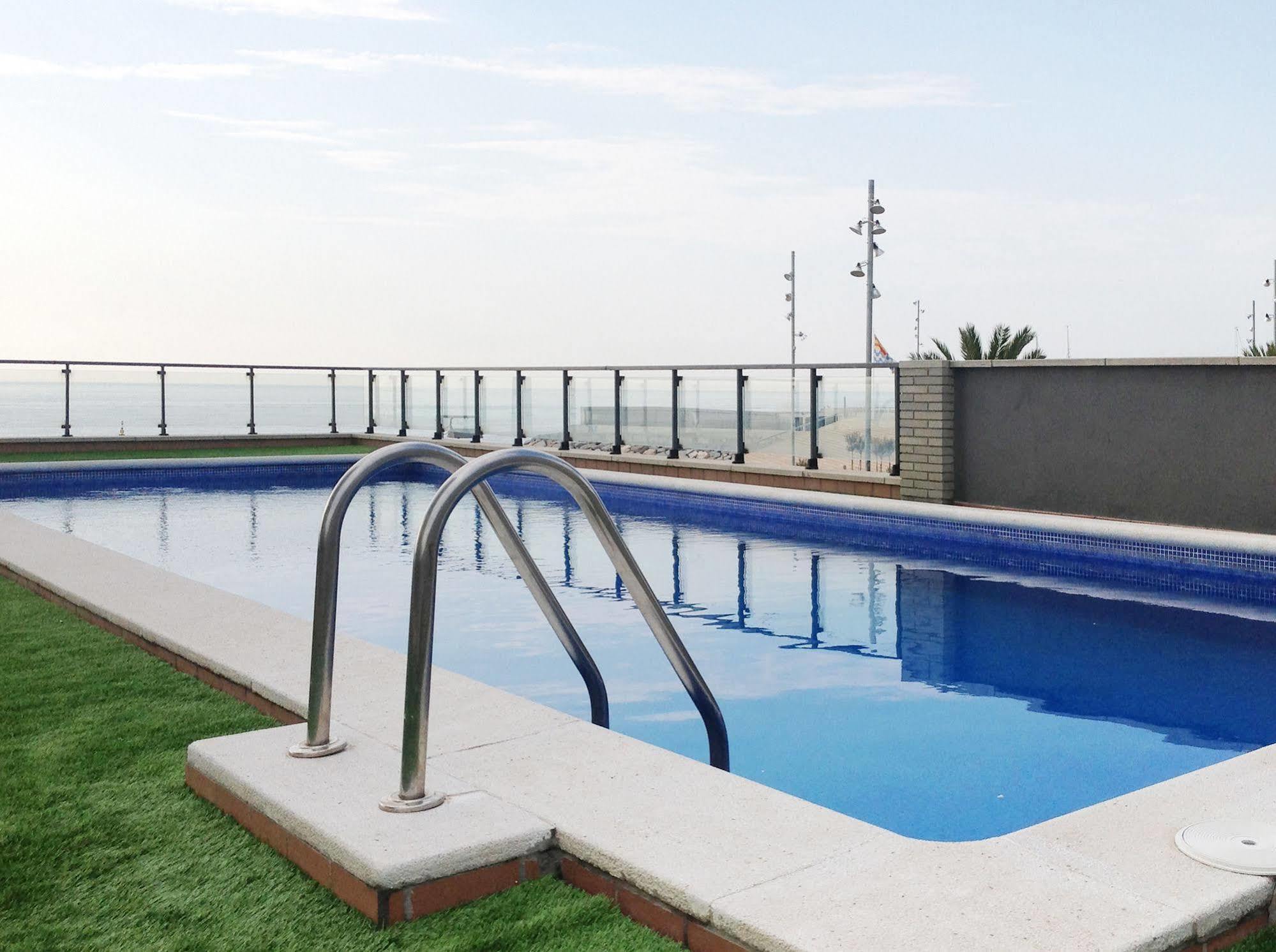 Alcam Badalona Playa Norte Exteriör bild
