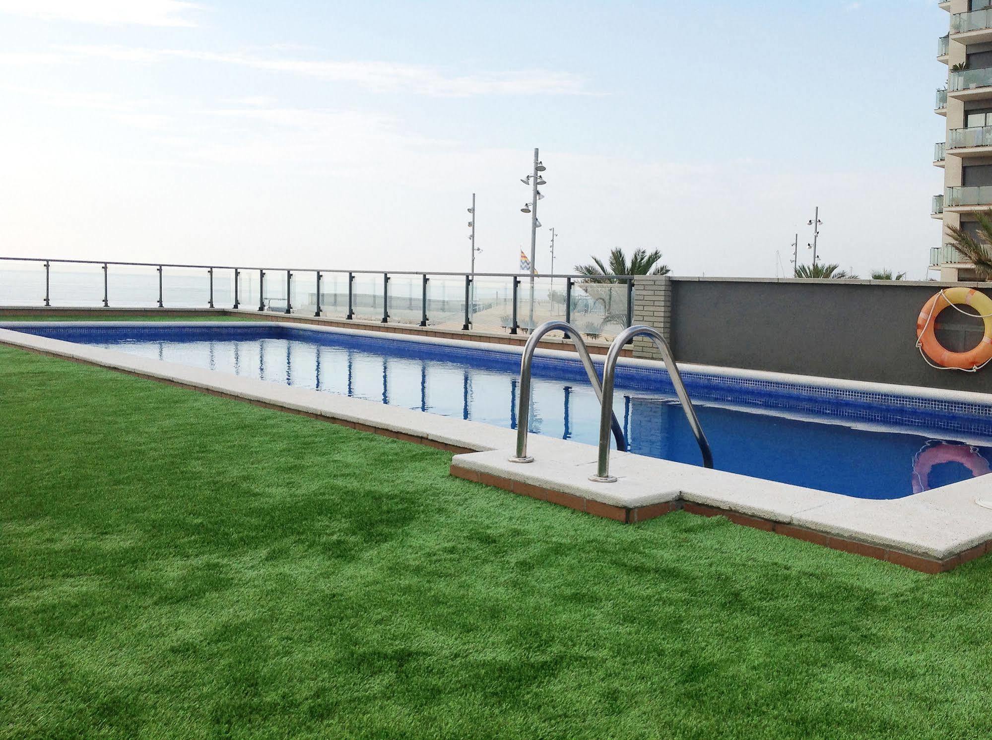Alcam Badalona Playa Norte Exteriör bild
